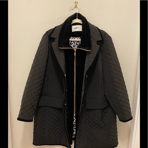Jane Post Jackets & Blazers - Jane Post 1XL black quilted car coat with zipper and snaps. Animal print lining.